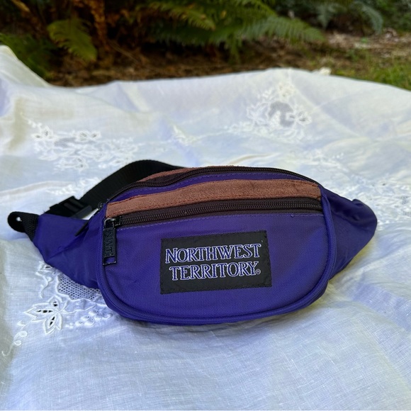 Northwest Territory Handbags - Vintage Purple Northwest Territory Fanny Pack with Suede Lining and 3 Pockets